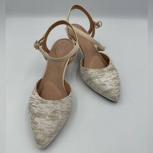 Rockport Total Motion Beige Slingback Kitten Heels Size 6 Textured